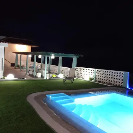 Casa Nine Con Piscina Vacacional La Palma 公寓 *